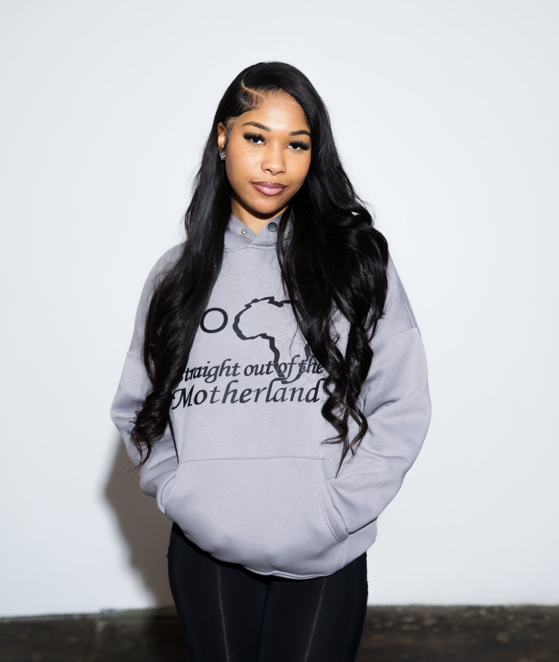 MOTHERLAND PULLOVER HOODIE