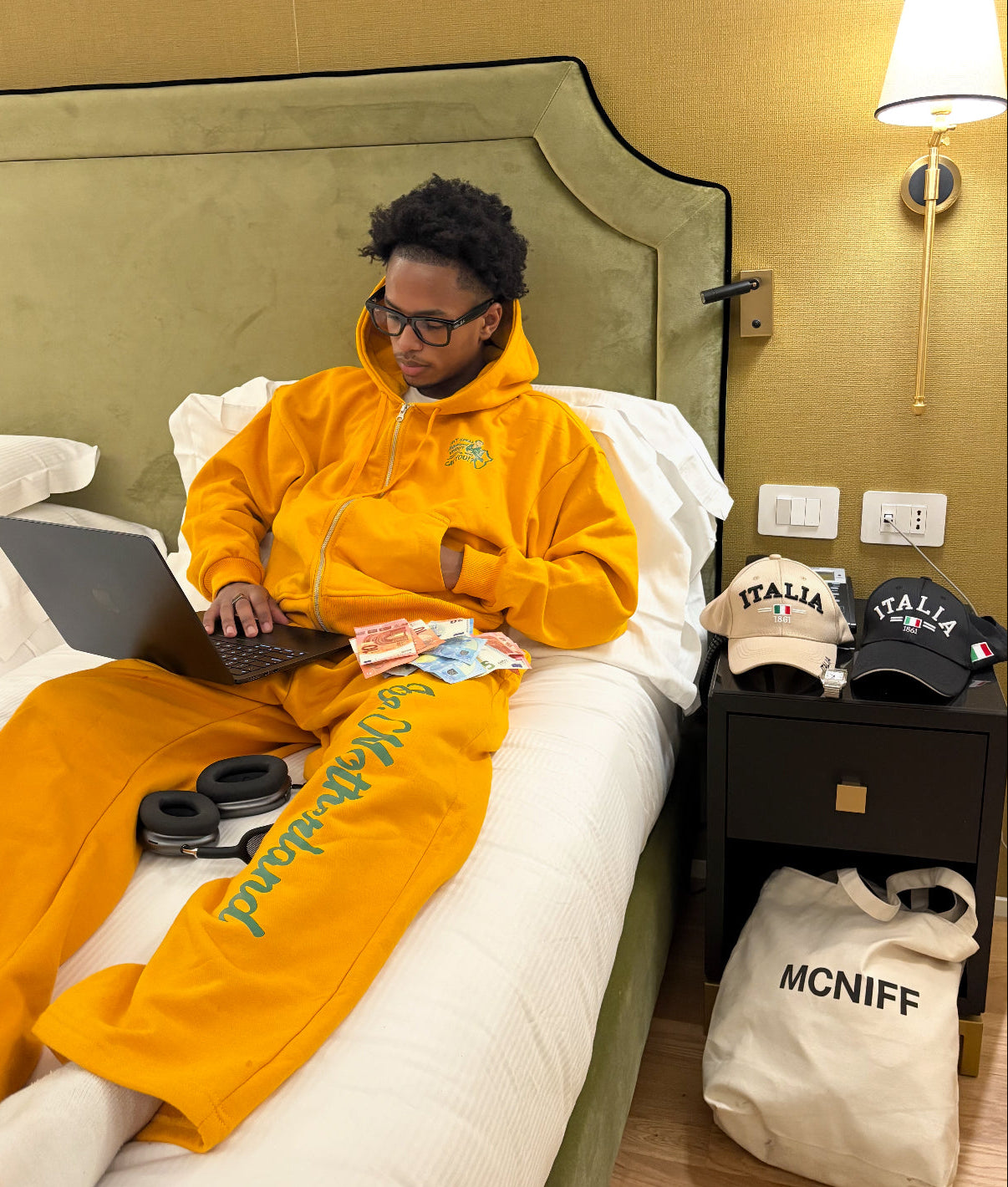 CANT SPELL ZIP UP SWEATSUIT